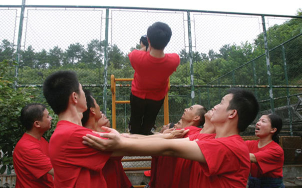 2015年企业迎新拓展训练