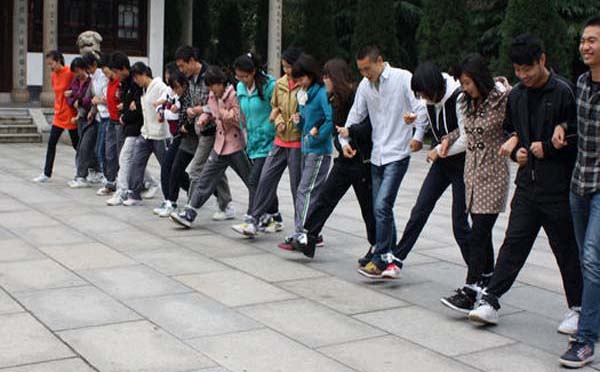 拓展训练项目蛟龙出海