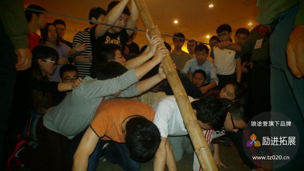 拓展训练一线生机