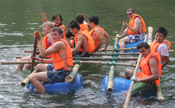 野外拓展项目扎伐泅渡