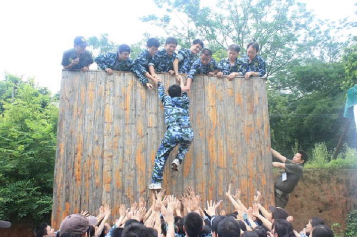 拓展项目毕业墙