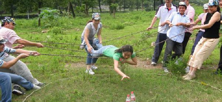 户外拓展项目雷区取水