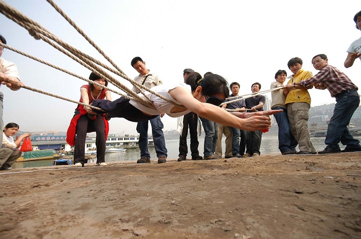 户外拓展项目荆棘取雷