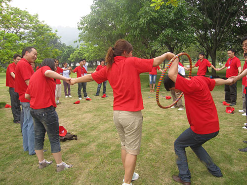 户外拓展是玩还是培训? 户外拓展是玩还是培训?