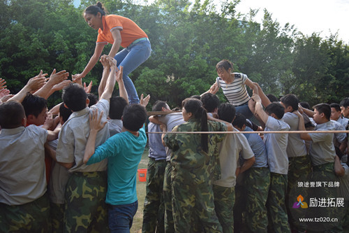 合作户外拓展项目