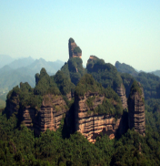 春意正浓，不如我们来一场户外拓展踏青游