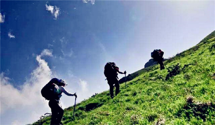 如果你对工作、生活无感,来一次户外徒步活动拓展吧 如果你对工作、生活无感,来一次户外徒步活动拓展吧