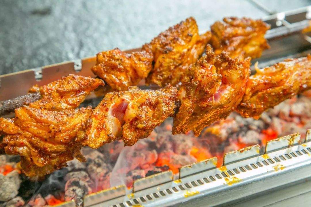 烧烤是秋季广州拓展培训的标配